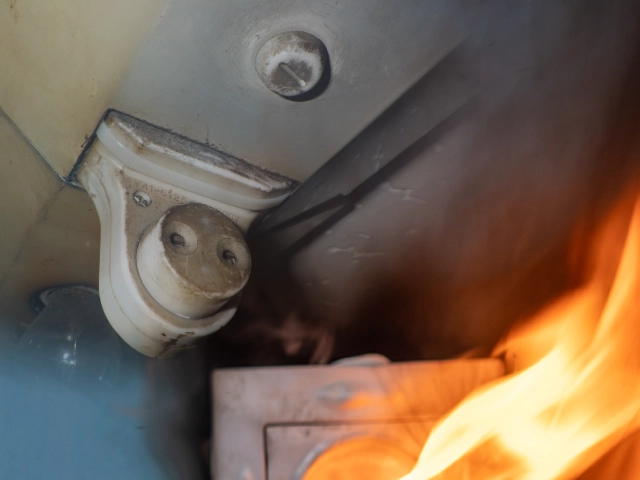 発熱や火災の危険性